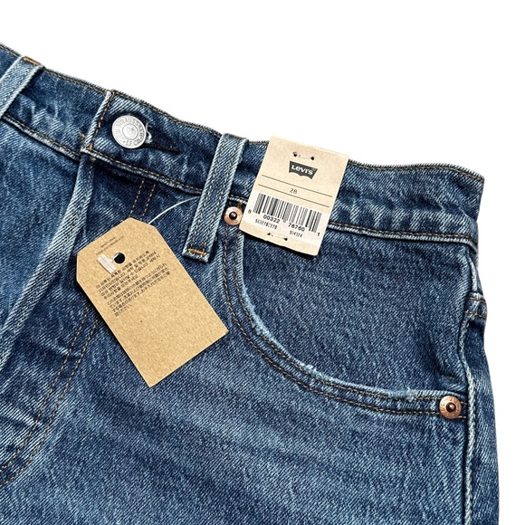 NWT Levi's 501 Original Fit High Rise Cutoff Distressed Denim Shorts Womens 28 - Picture 5 of 11